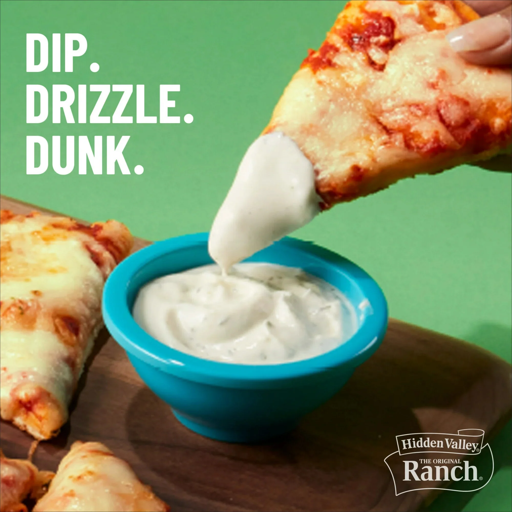 Hidden Valley Gluten Free Original Ranch Salad Dressing and Topping 24oz (709ml) - Image 4