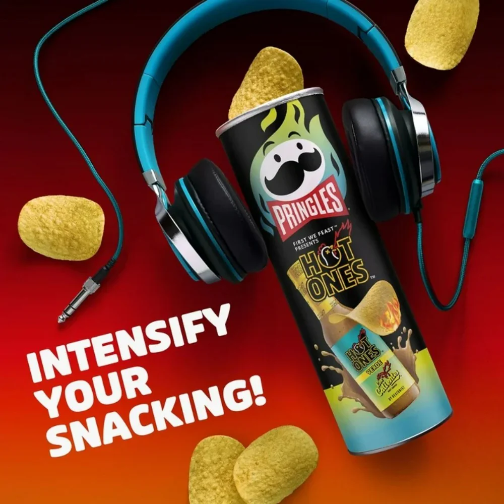 Pringles Hot Ones Los Calientes Verde Potato Crisps Chips 5.5oz (156g) - Image 4